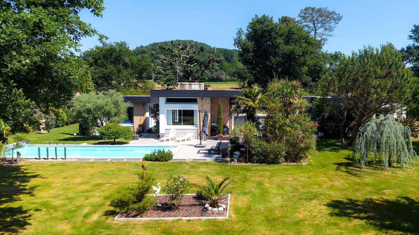 Maison 8 pièces 195 m² · à Labatut · 195 m² · 495 000 €