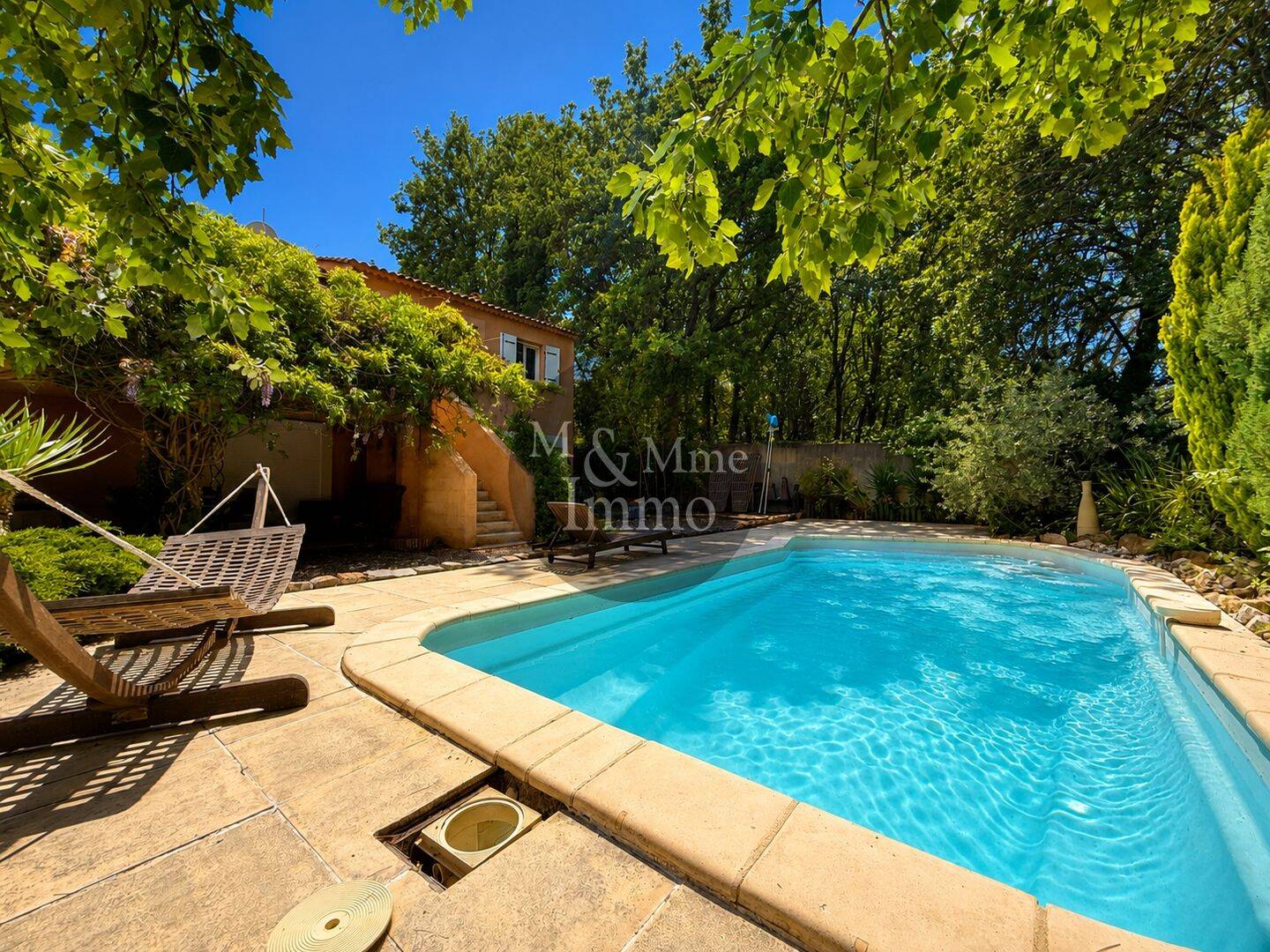 Maison 7 pièces 252 m² · à Gréasque · 251,6 m² · 890 000 €