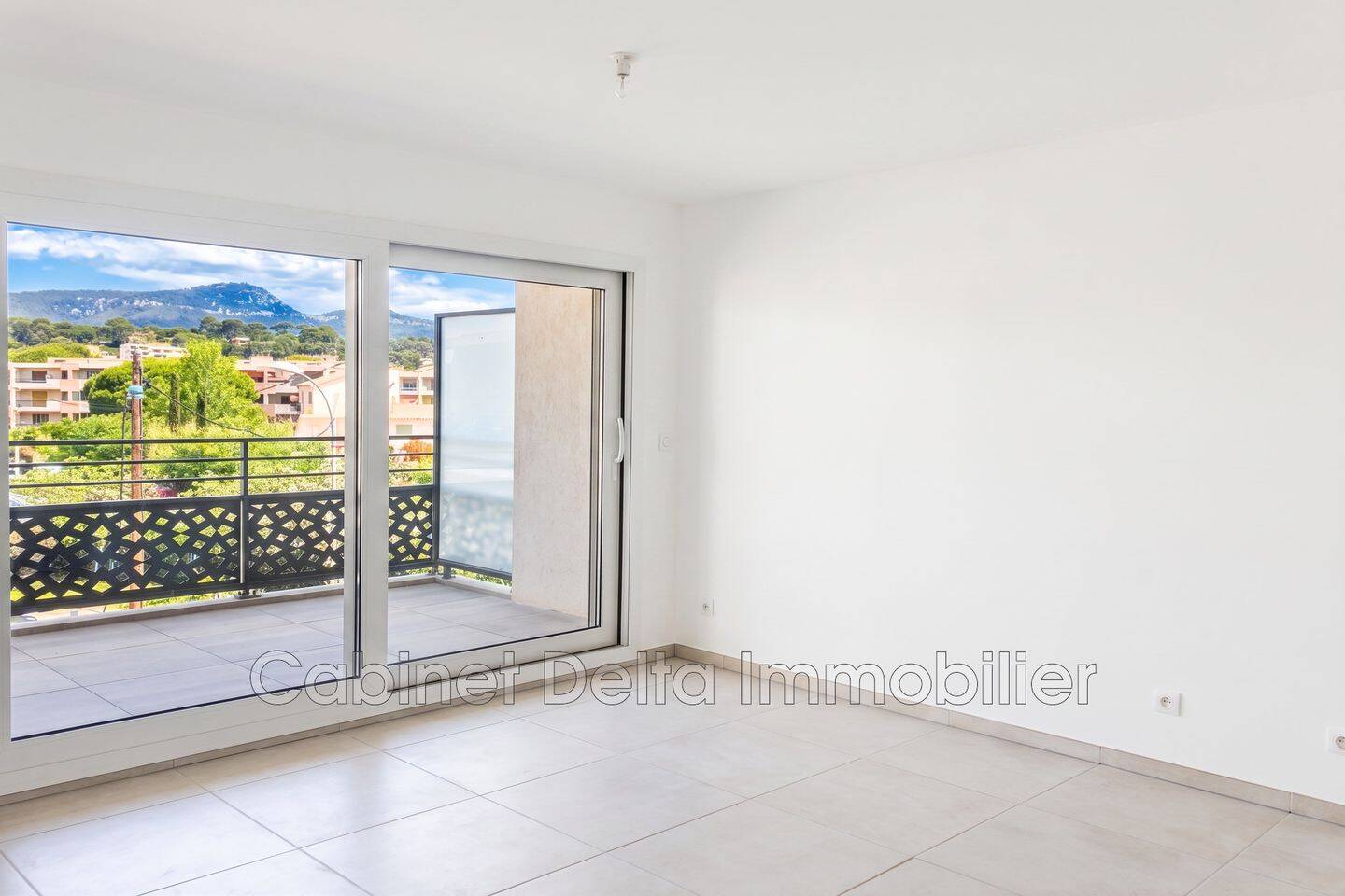 Appartement 2 pièces 37 m² · à Sanary-sur-Mer · 37 m² · 1 105 €/mois
