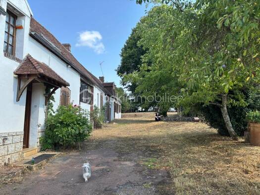 Maison à vendre 180 000 € 6 pièces 3 chambres 220 m² 4 872 m² de terrain Charny Orée de Puisaye 89120