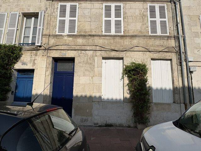 Maison 4 pièces 82 m² · à Rochefort · 82 m² · 900 €