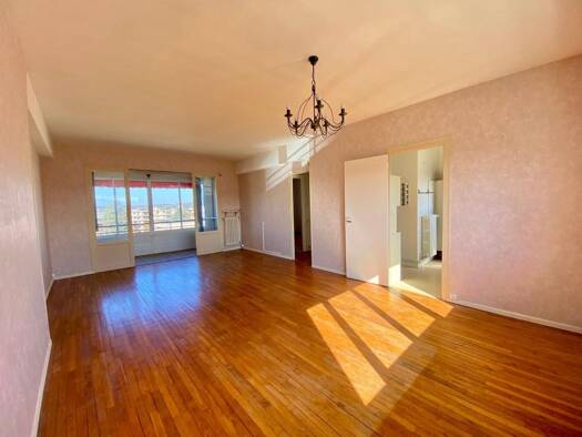 Appartement à louer 960 € 4 pièces 3 chambres 90,3 m² 6ème étage Centre Ville Périgueux 24000