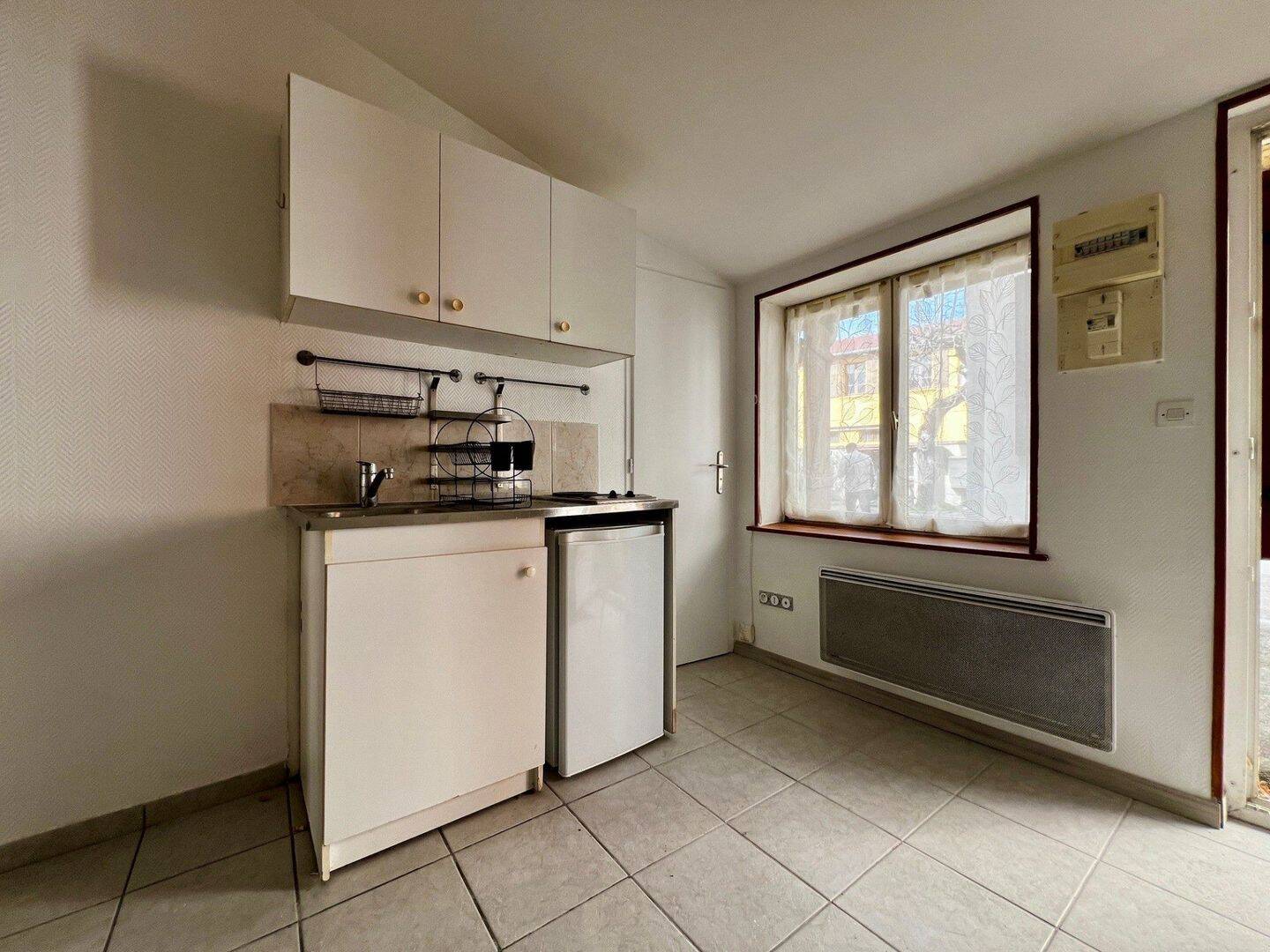 Appartement 1 pièce 15 m² · à Grenoble · 14,5 m² · 314 €
