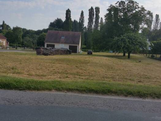 Terrain à vendre 28 000 € 1 274 m² de terrain Brinon-sur-Sauldre 18410