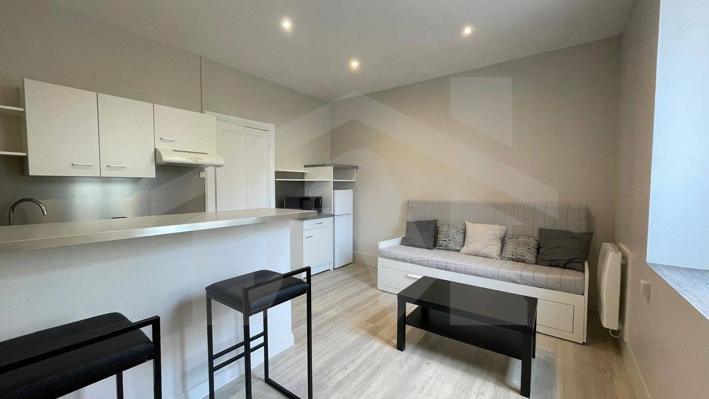 Appartement 1 pièce 33 m² · à Grenoble · 32,5 m² · 640 €
