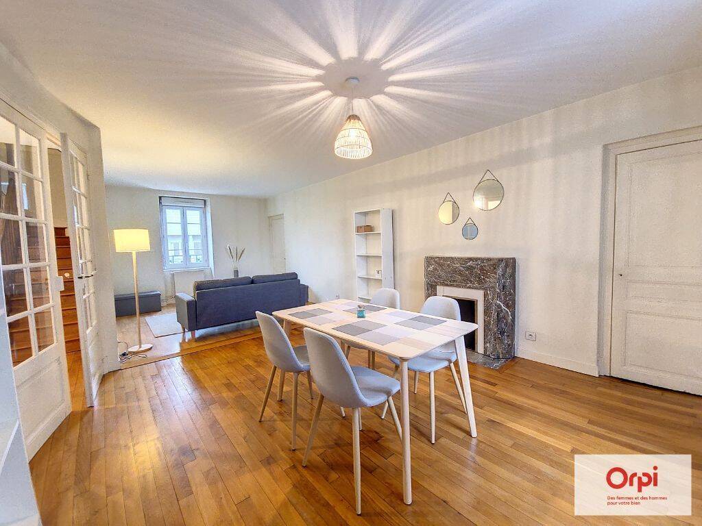 Appartement 5 pièces 132 m² · à Montluçon · 132 m² · 620 €/mois