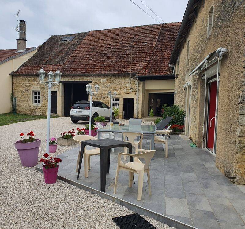 Maison 5 pièces 230 m² · à Mont-lès-Neufchâteau · 230 m² · 217 000 €