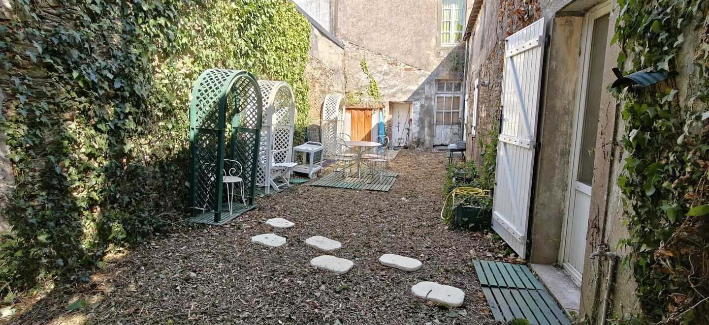 Maison 8 pièces 172 m² · à Saint-Père-en-Retz · 172 m² · 199 000 €