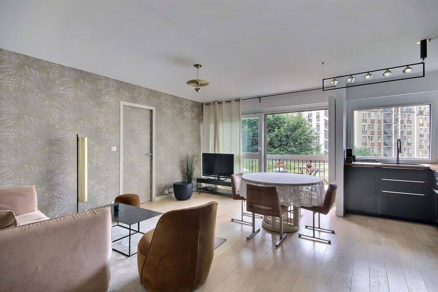 Appartement 1 pièce 47 m² · à Paris 18ème Arrondissement · 47 m² · 1 868 €/mois