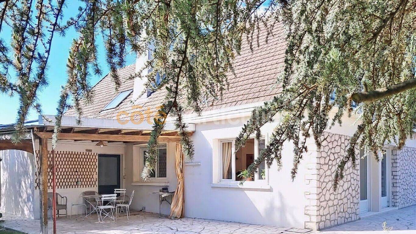 Maison 6 pièces 130 m² · à Villemandeur · 130 m² · 247 000 €