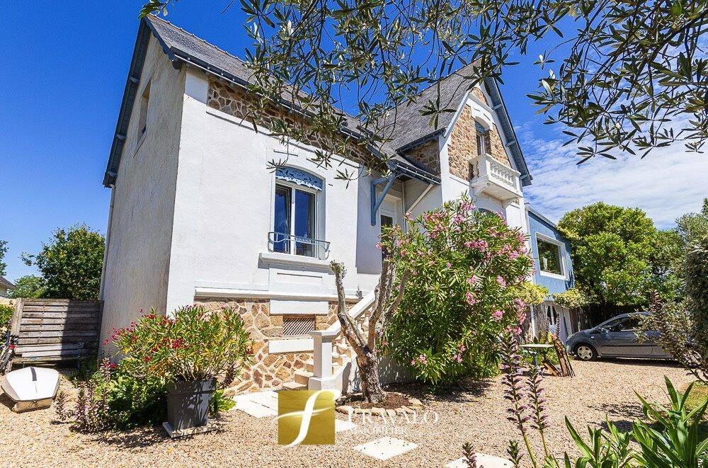 Maison 6 pièces 144 m² · à Baden · 144 m² · 648 500 €