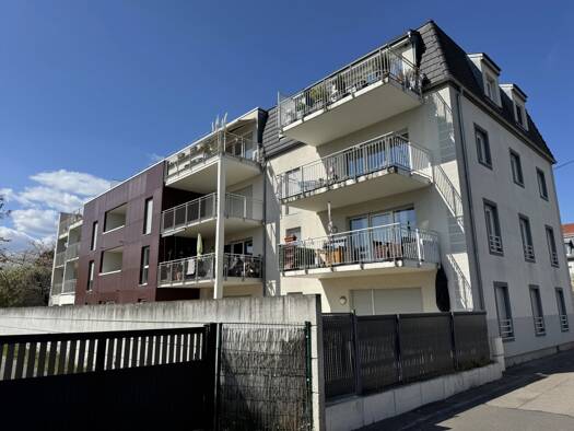 Appartement à vendre 231 000 € 3 pièces 2 chambres 69 m² Étage 1/3 Cernay 68700