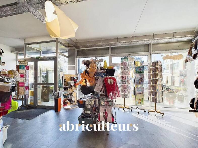 Espace bureau à vendre 92 420 € 108 m² de bureaux Pastières Chartres 28000
