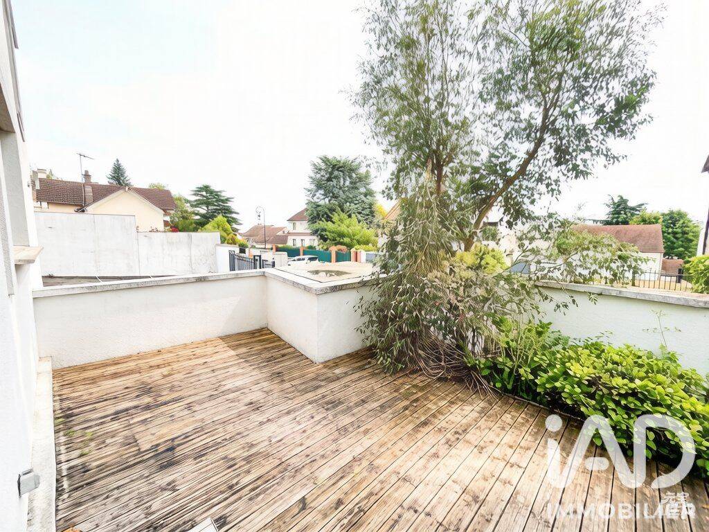 Maison 5 pièces 139 m² · à Mareil-Marly · 139 m² · 2 300 €/mois