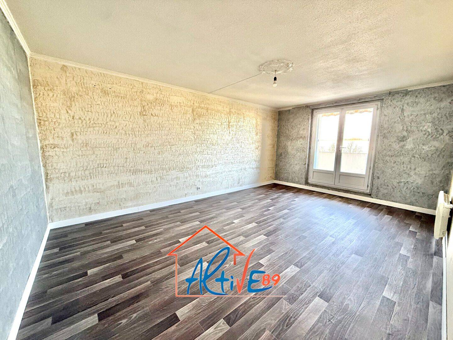 Appartement 3 pièces 64 m² · à Saint-Florentin · 63,7 m² · 42 500 €