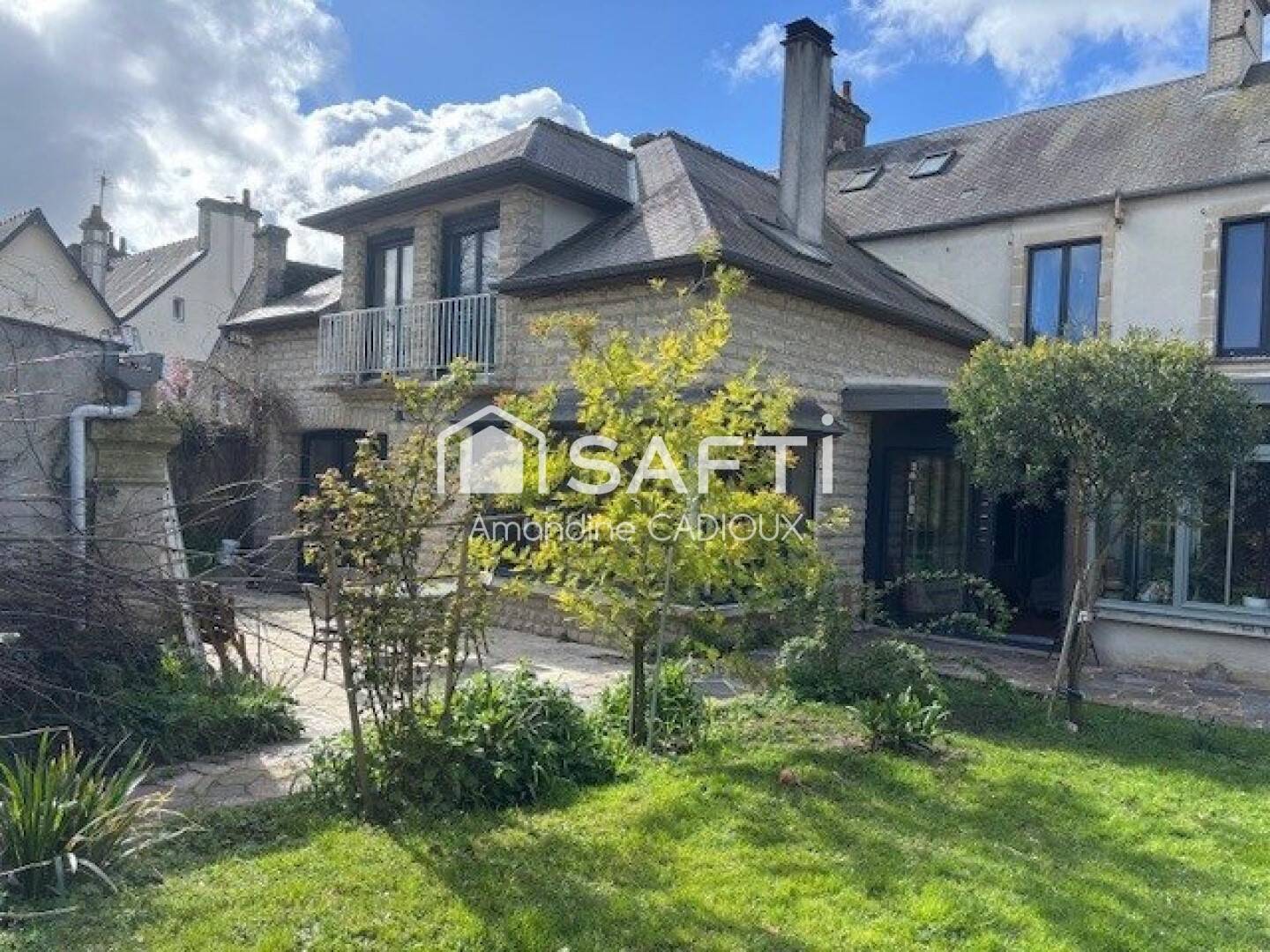 Maison 5 pièces 321 m² · à Bayeux · 321 m² · 1 151 000 €