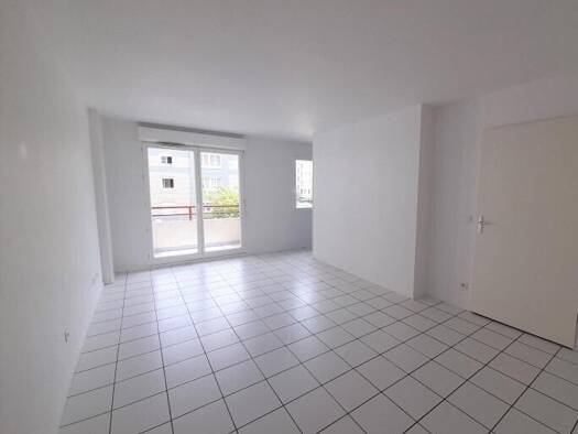Appartement à louer - logement étudiant 550 € 2 pièces 1 chambre 48 m² Centre Ville-Rive Gauche Rouen 76100