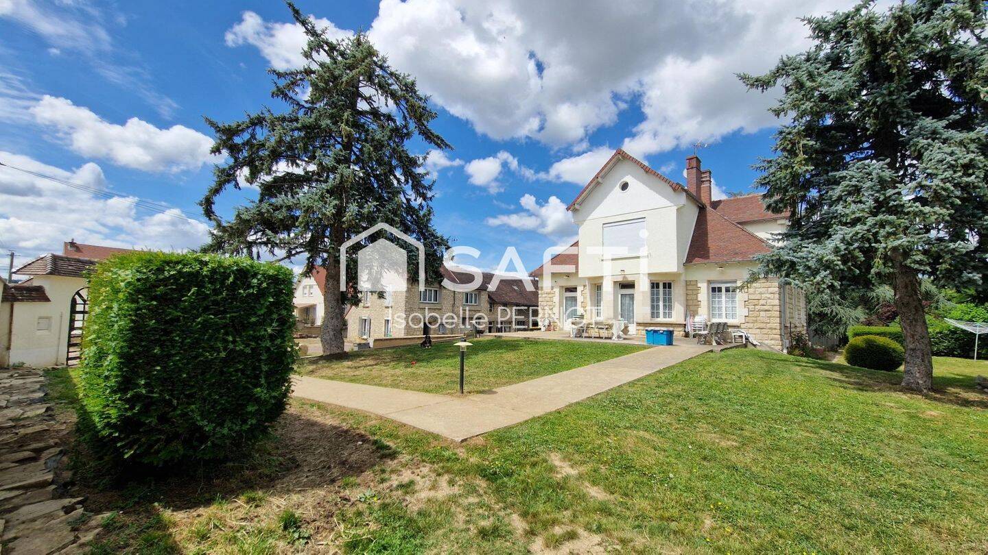 Maison 14 pièces 311 m² · à Chablis · 311 m² · 544 000 €