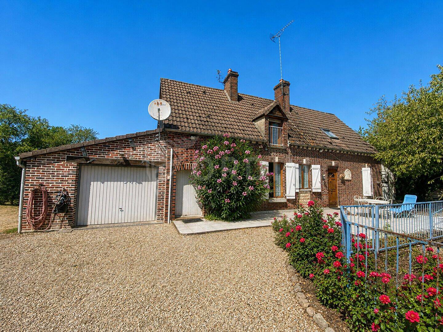 Maison 5 pièces 118 m² · à Charny Orée de Puisaye · 118 m² · 129 000 €