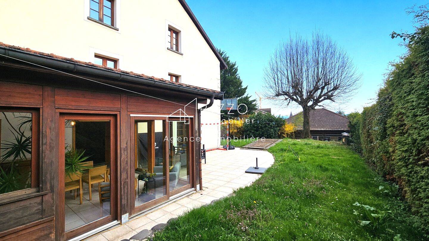 Maison 7 pièces 220 m² · à Prévessin-Moëns · 220 m² · 969 000 €