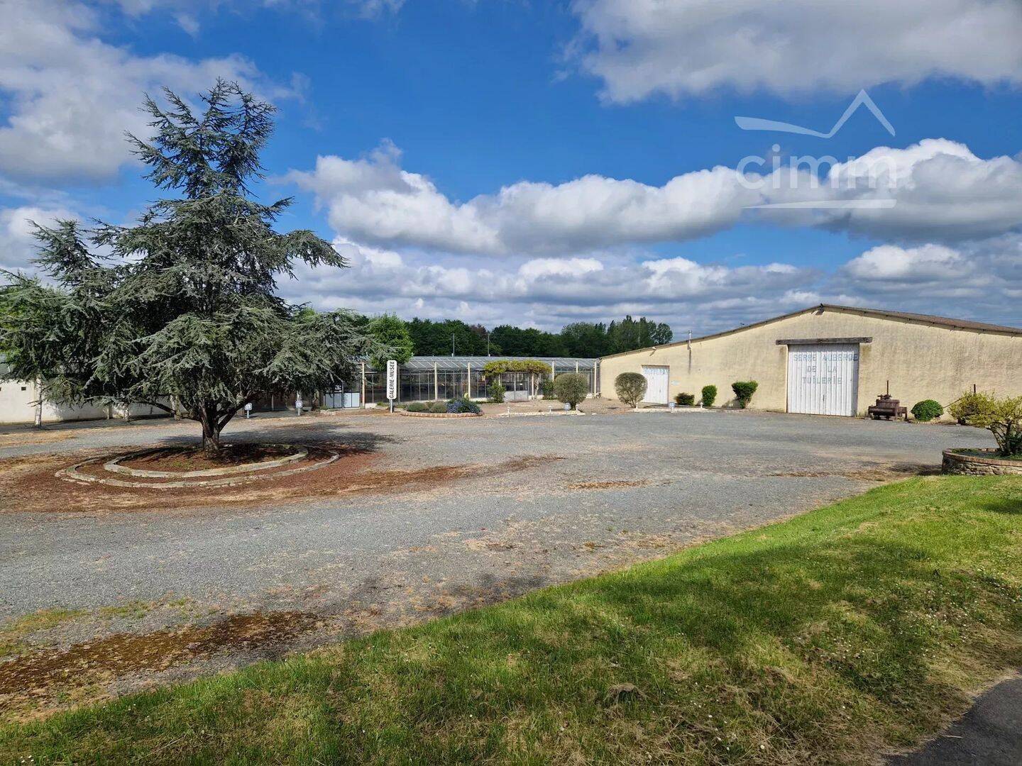Maison 388 m² · à Savonnières · 388 m² · 499 000 €