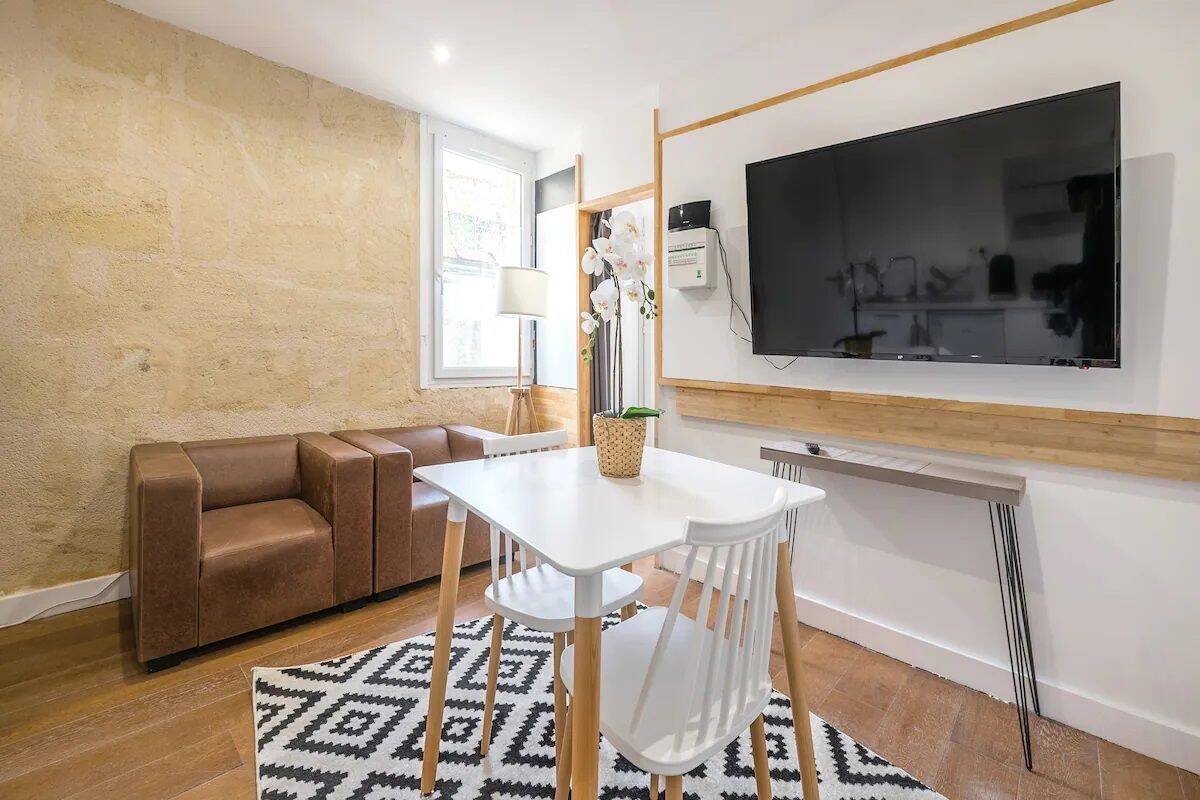 Appartement 1 pièce 24 m² · à Bordeaux · 24 m² · 700 €