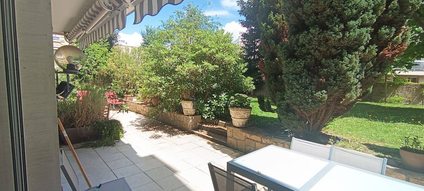 Appartement 5 pièces 109 m² · à Saint-Cloud · 109 m² · 820 000 €