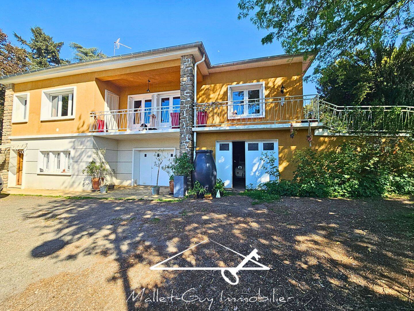 Maison 6 pièces 123 m² · à Saint-Cyr · 123,3 m² · 195 000 €