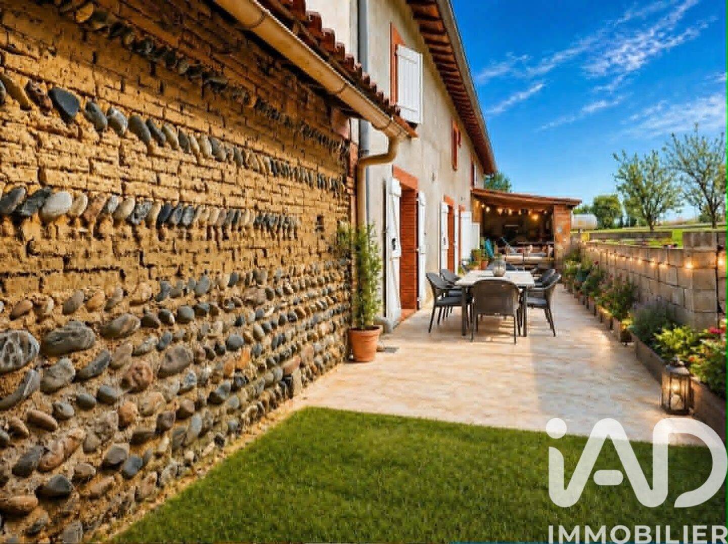 Maison 6 pièces 260 m² · à Muret · 259,9 m² · 425 000 €