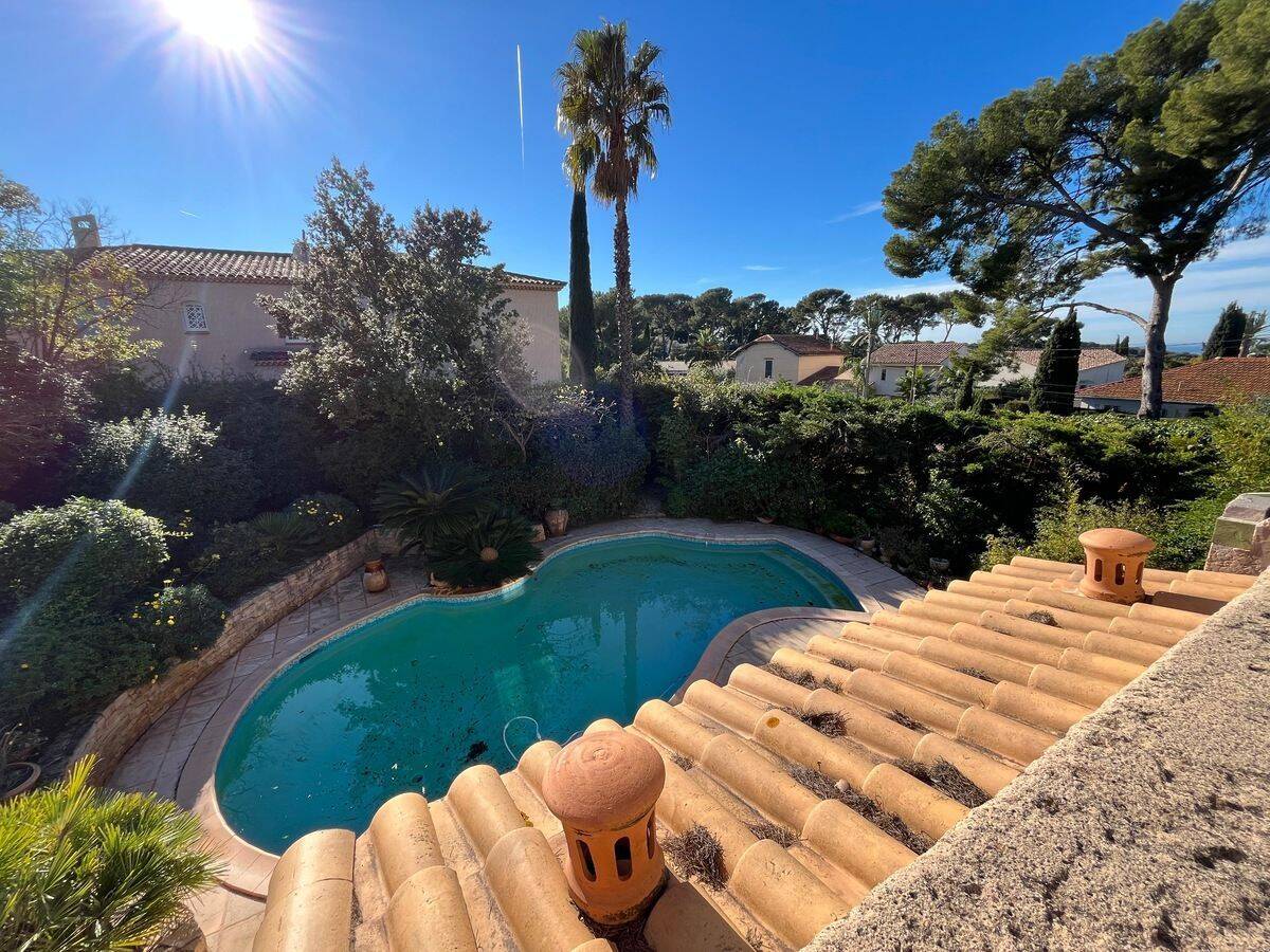 Maison 6 pièces 150 m² · à Sanary-sur-Mer · 149,7 m² · 799 000 €