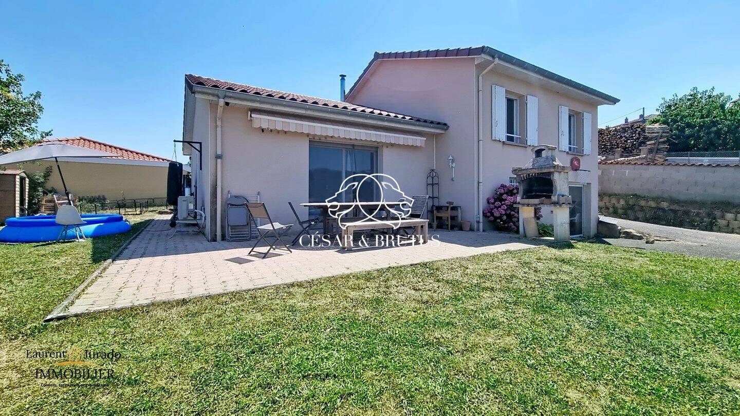 Maison 6 pièces 131 m² · à Vaux-en-Beaujolais · 131 m² · 350 000 €