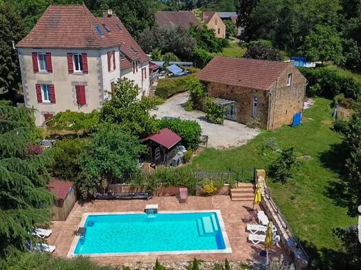 Maison à vendre 540 000 € 14 pièces 11 chambres 338 m² 3 235 m² de terrain Coux et Bigaroque-Mouzens 24220