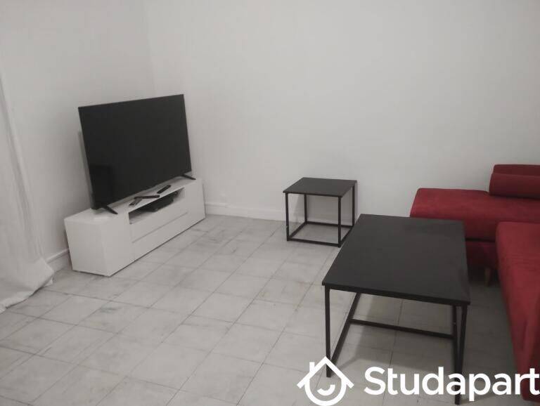 1 pièce 11 m² · à Maromme · 11 m² · 405 €