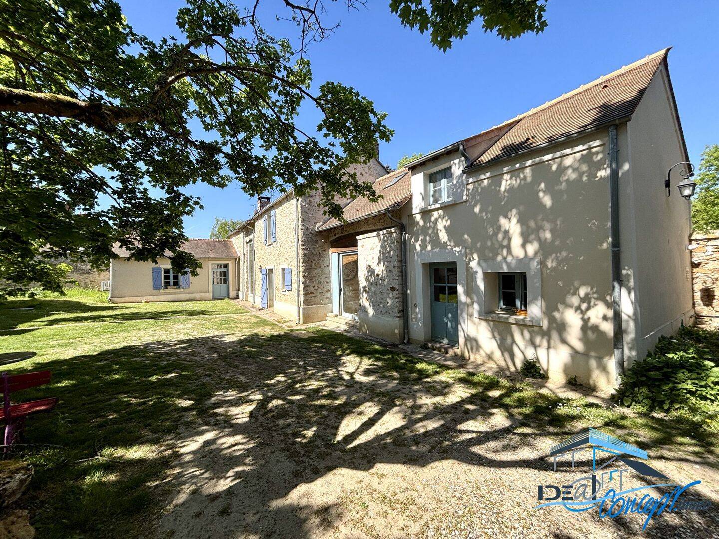 Maison 7 pièces 201 m² · à Janville-sur-Juine · 201 m² · 499 000 €