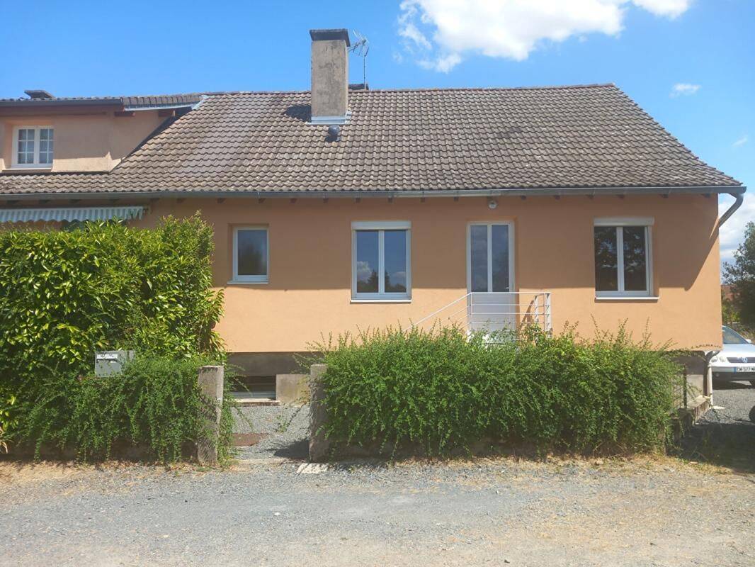 Maison 4 pièces 81 m² · à Curdin · 81 m² · 670 €