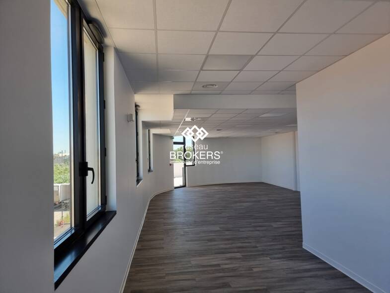 Espace bureau à vendre 201 395 € 86 m² de bureaux Sète 34200