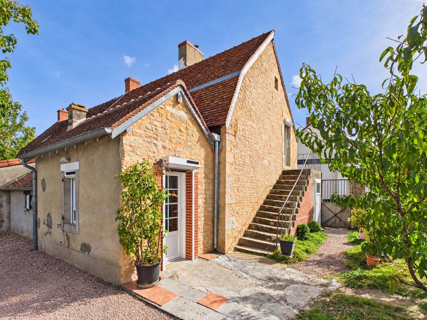 Maison 3 pièces 65 m² · à Nérondes · 65 m² · 38 000 €