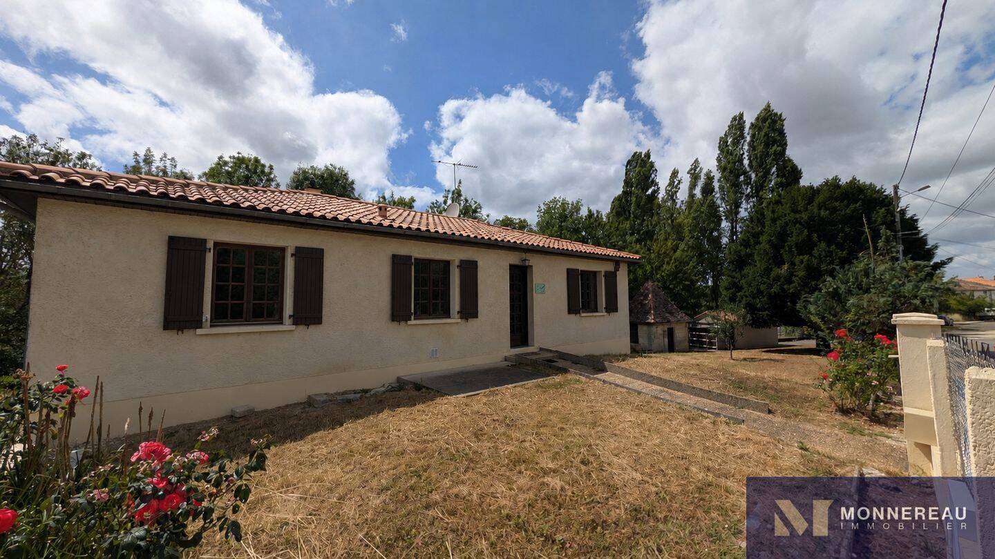 Maison 4 pièces 110 m² · à Roullet-Saint-Estèphe · 110 m² · 147 000 €