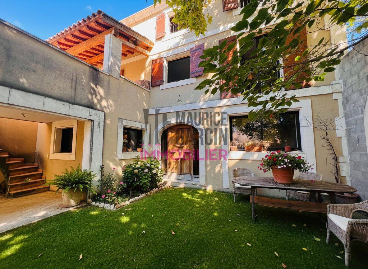 Maison 6 pièces 194 m² · à Eyragues · 194 m² · 525 000 €