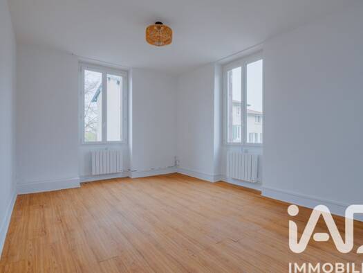 Appartement à vendre 270 000 € 4 pièces 3 chambres 84 m² RDC/2 Francheville le Haut-Bruissin Francheville 69340