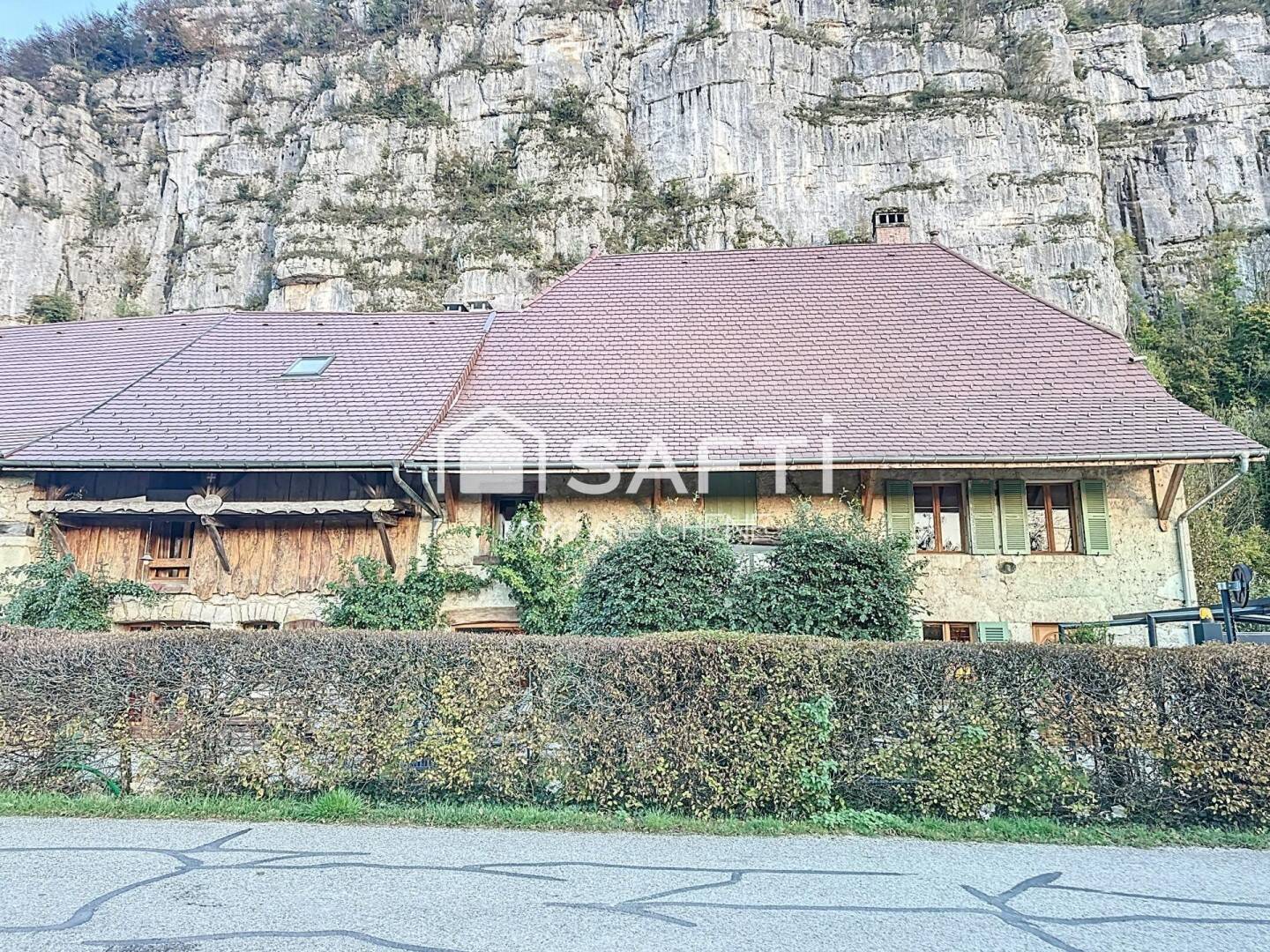 Maison 13 pièces 440 m² · à Saint-Christophe · 440 m² · 495 000 €