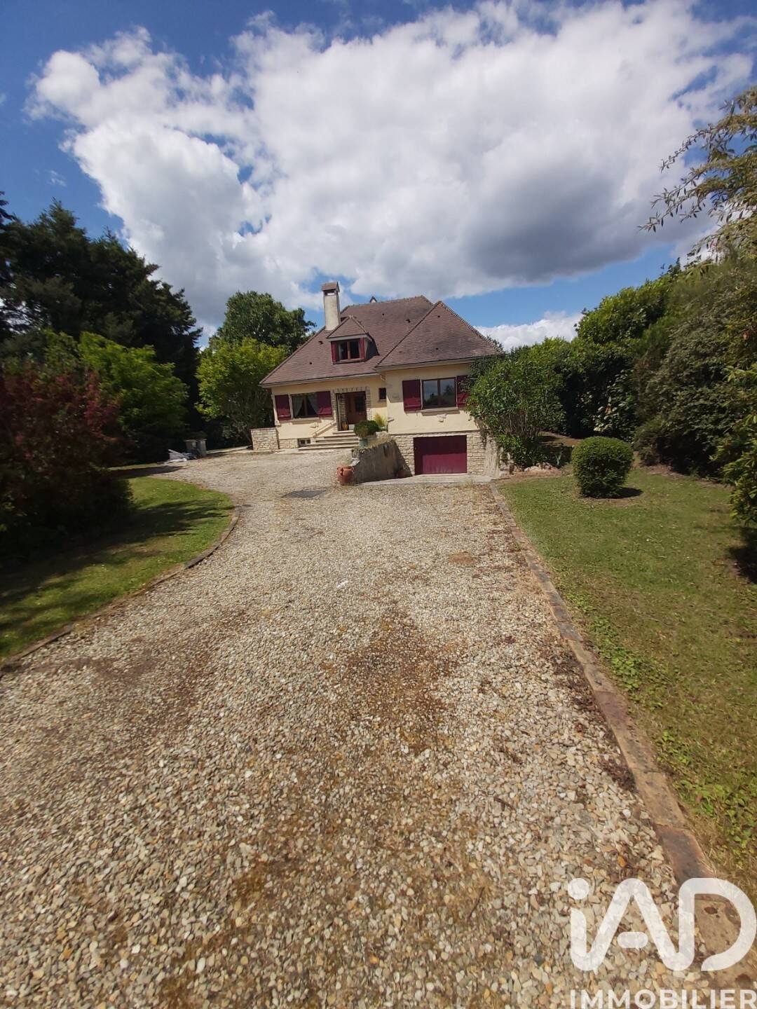 Maison 5 pièces 134 m² · à Chéroy · 134 m² · 234 000 €