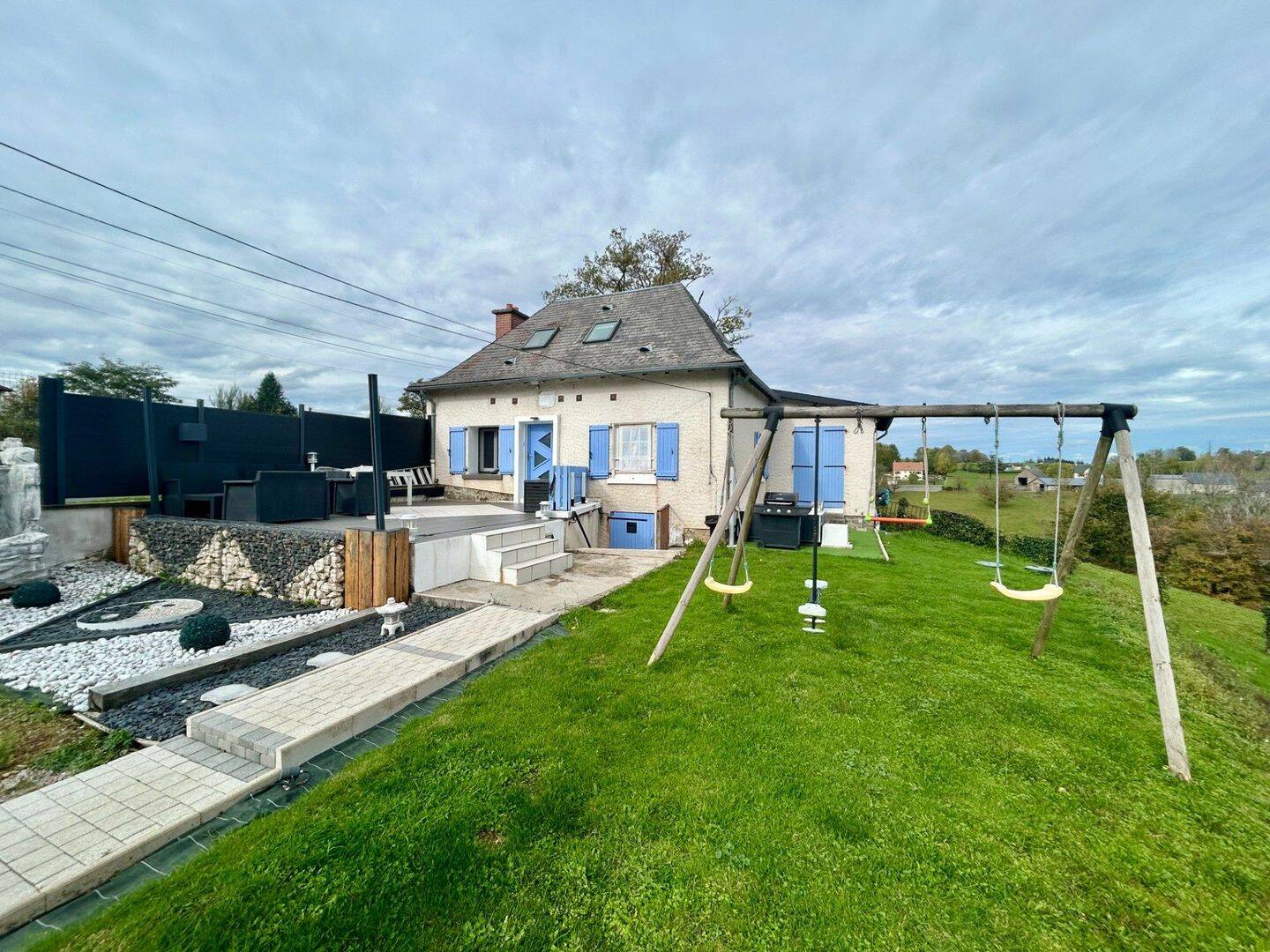 Maison 6 pièces 113 m² · à Ladignac-sur-Rondelles · 113 m² · 192 000 €