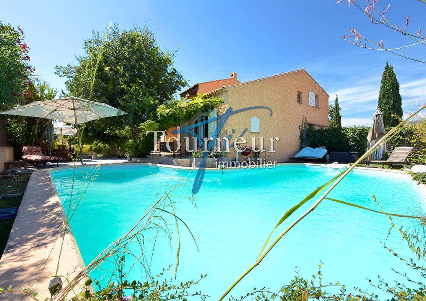 Maison 5 pièces 140 m² · à Sanary-sur-Mer · 140 m² · 699 000 €