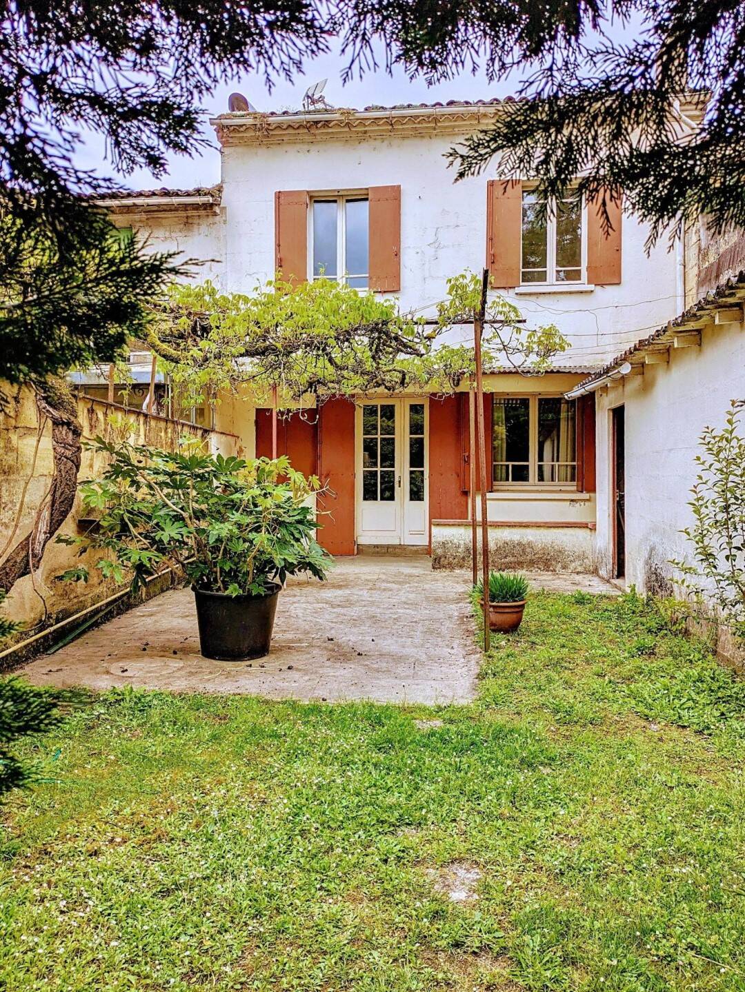 Maison 6 pièces 148 m² · à Castillon-la-Bataille · 148 m² · 89 500 €