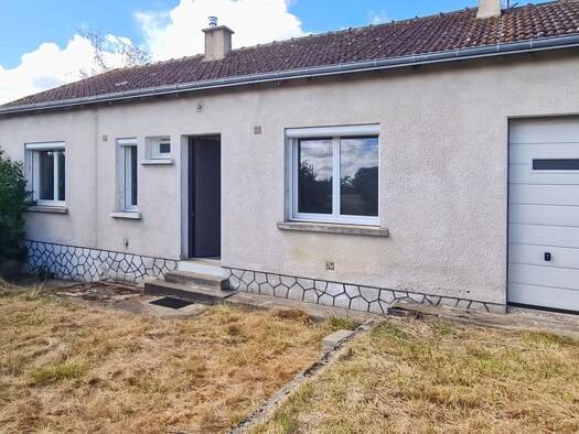 Maison de plain-pied à vendre 132 500 € 3 pièces 2 chambres 65 m² 967 m² de terrain Luant 36350