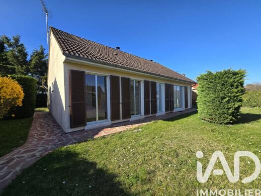 Maison de plain-pied à vendre 175 000 € 4 pièces 3 chambres 92,2 m² 500 m² de terrain Bâtes-Sainte Ève Dreux 28100