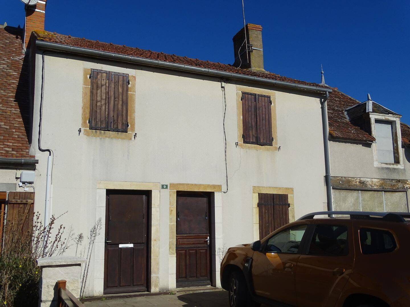 Maison 5 pièces 98 m² · à Le Châtelet · 98 m² · 49 000 €