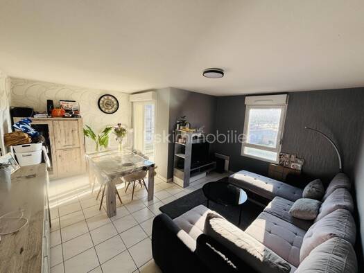 Appartement à vendre 113 900 € 3 pièces 2 chambres 65 m² Étage 2/3 Nord Ouest Lens 62300