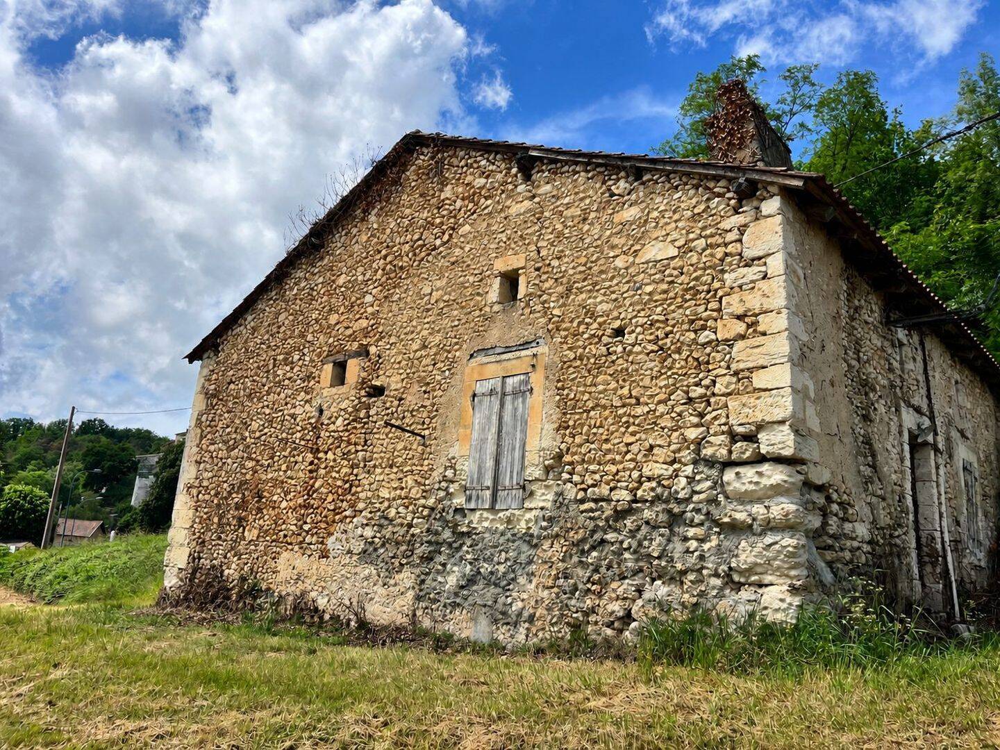 Maison 4 pièces 95 m² · à Saint-Astier · 95 m² · 45 000 €